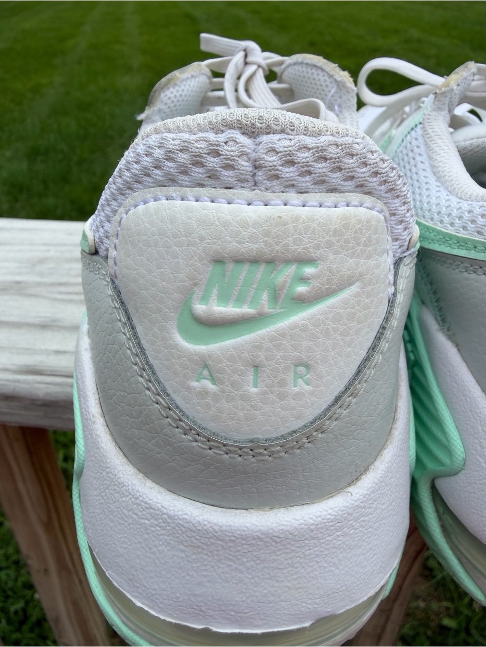Nike Women’s Air Max Excee White Sneakers with Mint Accents size 9 FZ3769-100 - Picture 8 of 15